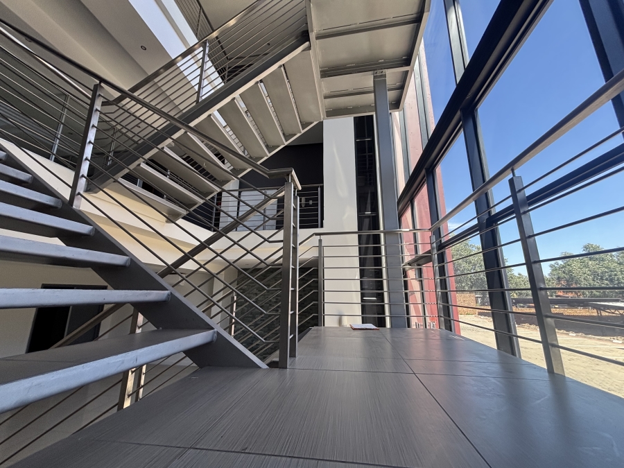 Commercial Property for Sale in Die Hoewes Gauteng