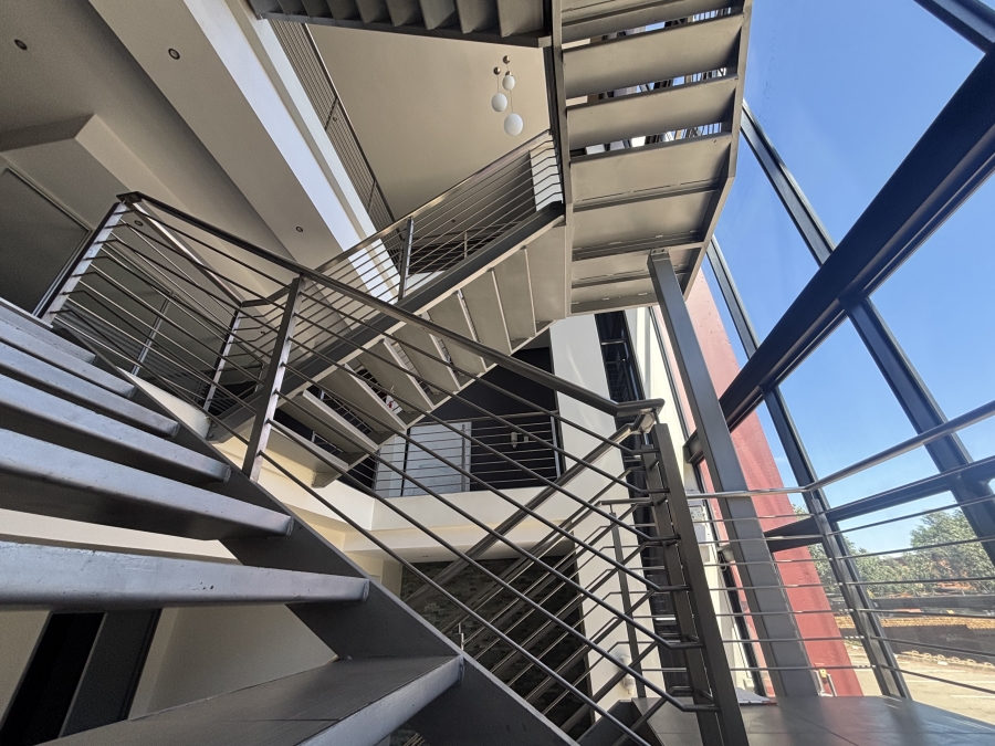Commercial Property for Sale in Die Hoewes Gauteng