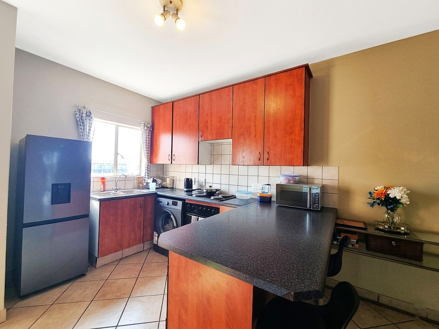 2 Bedroom Property for Sale in Vorna Valley Gauteng