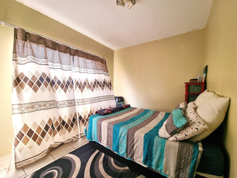 2 Bedroom Property for Sale in Vorna Valley Gauteng