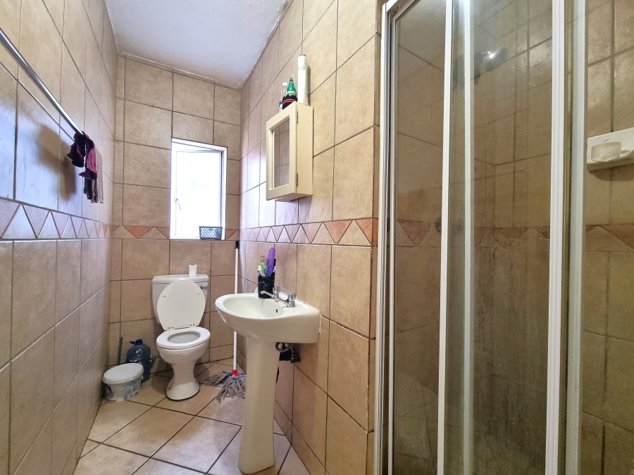 2 Bedroom Property for Sale in Vorna Valley Gauteng