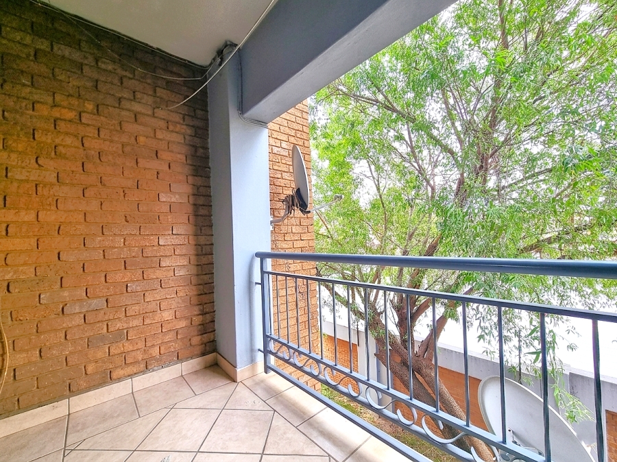 2 Bedroom Property for Sale in Vorna Valley Gauteng
