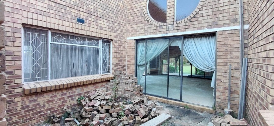 3 Bedroom Property for Sale in Country View Gauteng