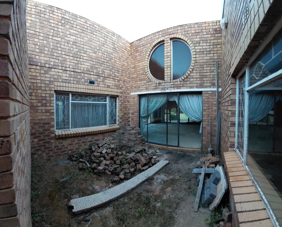3 Bedroom Property for Sale in Country View Gauteng