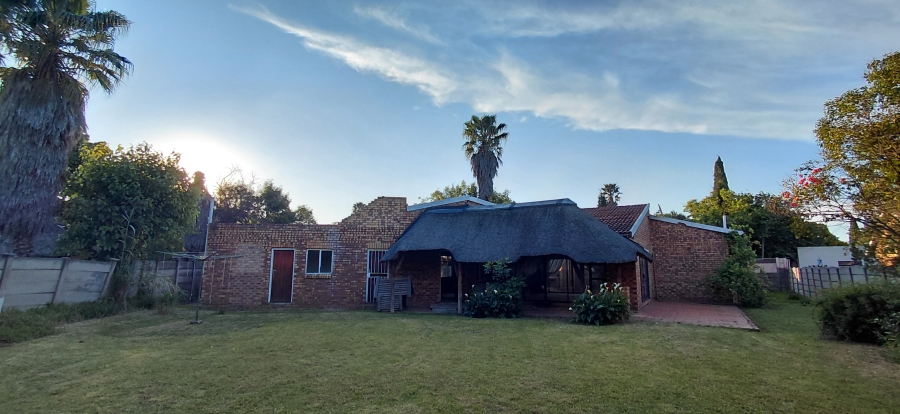 3 Bedroom Property for Sale in Country View Gauteng