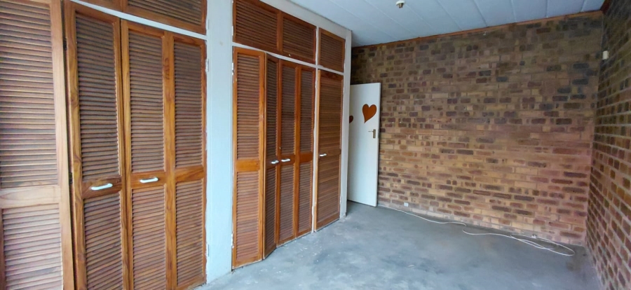3 Bedroom Property for Sale in Country View Gauteng