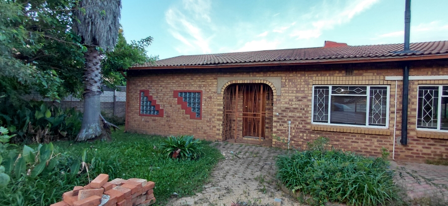 3 Bedroom Property for Sale in Country View Gauteng