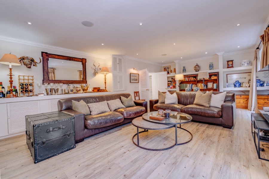 5 Bedroom Property for Sale in River Club Gauteng