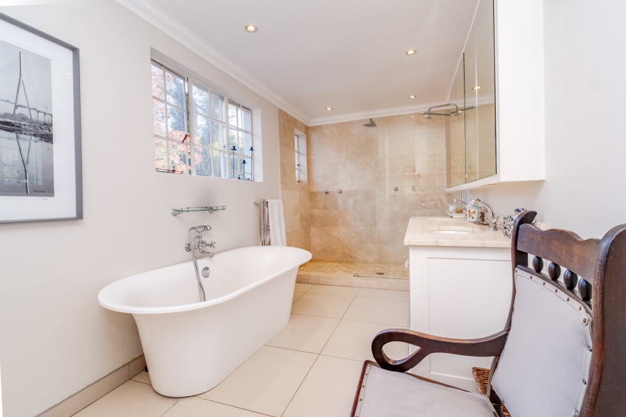 5 Bedroom Property for Sale in River Club Gauteng