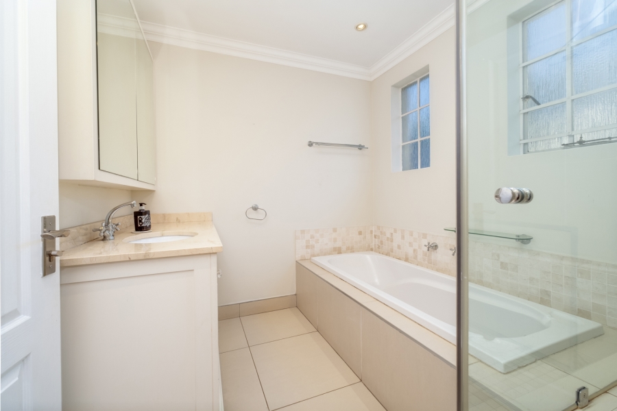 5 Bedroom Property for Sale in River Club Gauteng