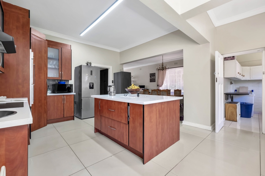 4 Bedroom Property for Sale in Emmarentia Gauteng