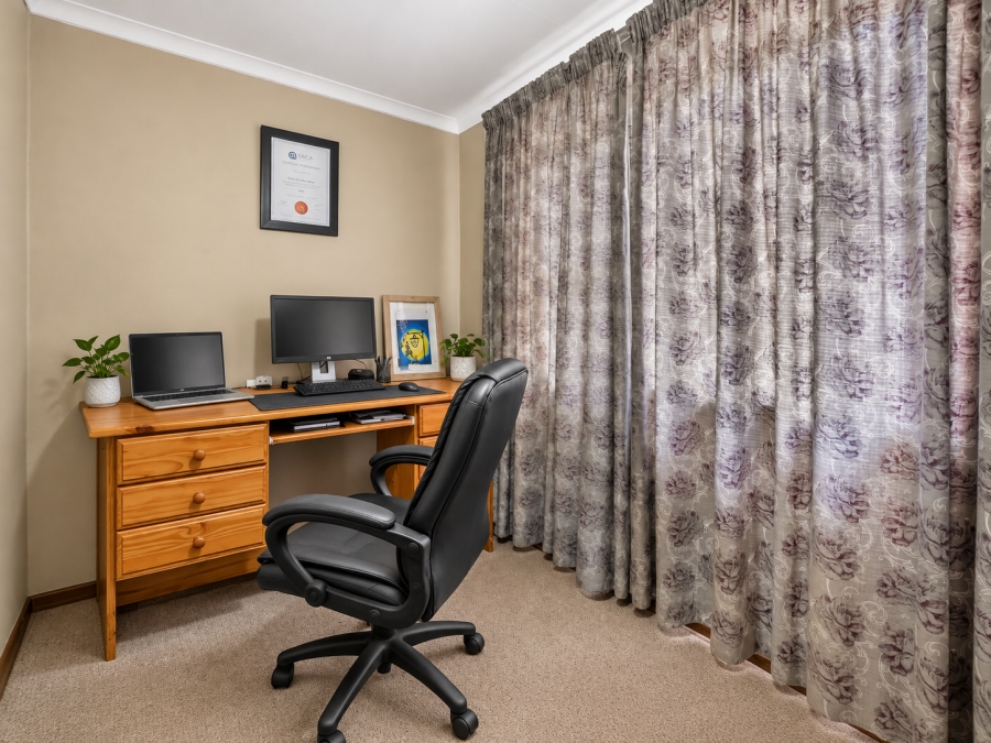 5 Bedroom Property for Sale in Emmarentia Gauteng