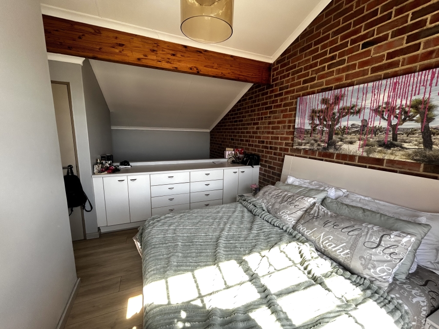 To Let 1 Bedroom Property for Rent in Houghton Estate Gauteng