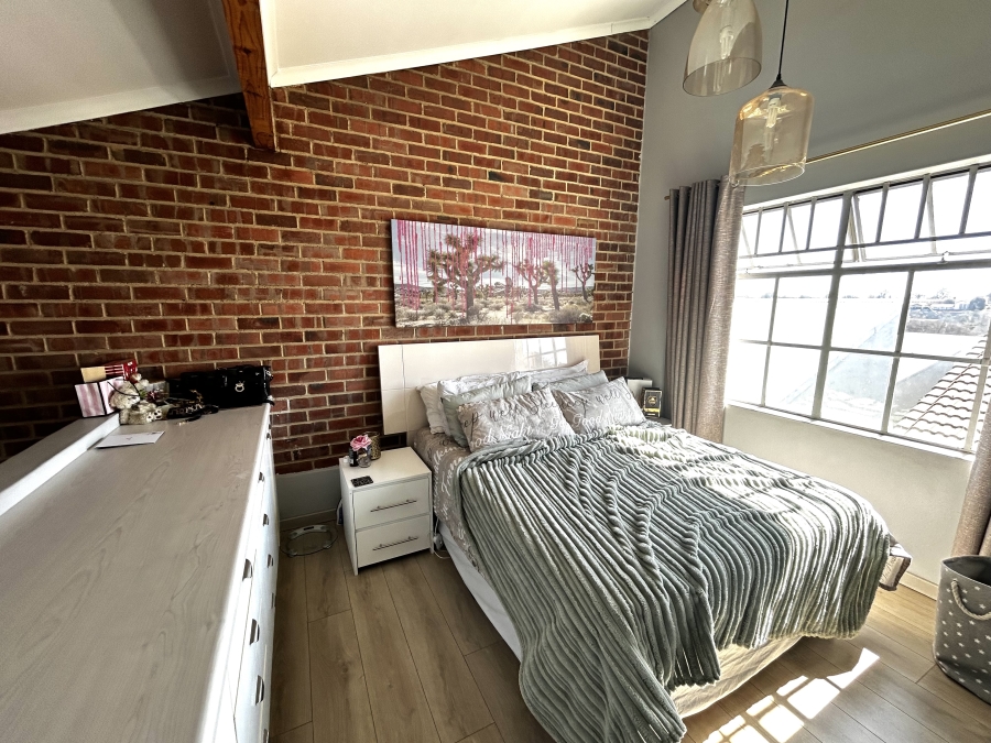 To Let 1 Bedroom Property for Rent in Houghton Estate Gauteng