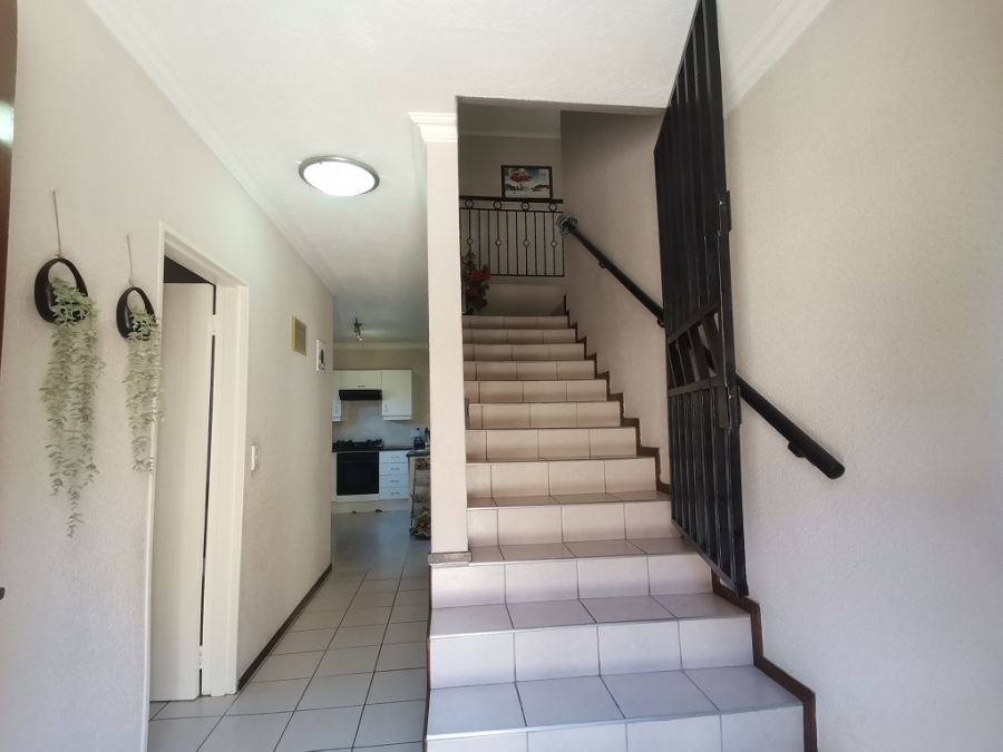 3 Bedroom Property for Sale in Oakdene Gauteng