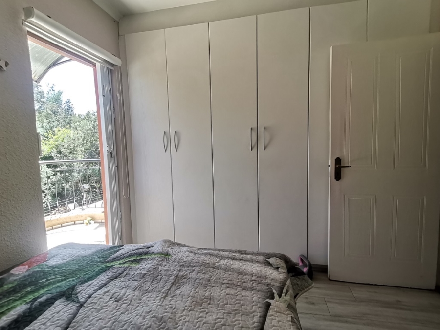 3 Bedroom Property for Sale in Oakdene Gauteng