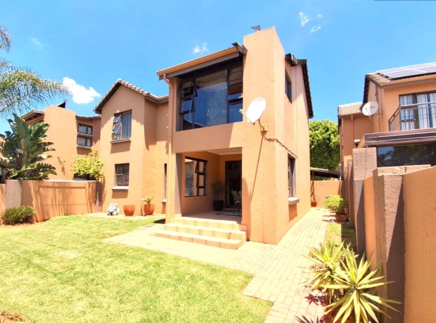3 Bedroom Property for Sale in Amorosa Gauteng