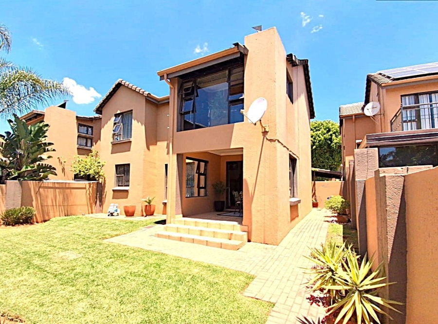 3 Bedroom Property for Sale in Amorosa Gauteng