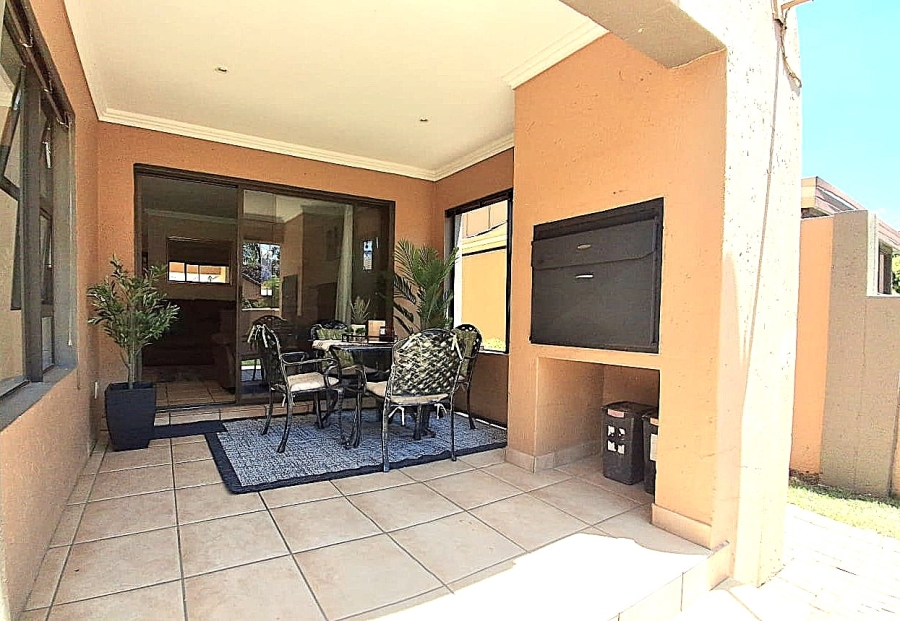 3 Bedroom Property for Sale in Amorosa Gauteng