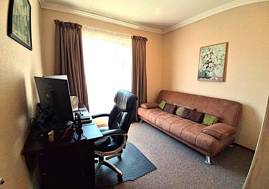 3 Bedroom Property for Sale in Amorosa Gauteng