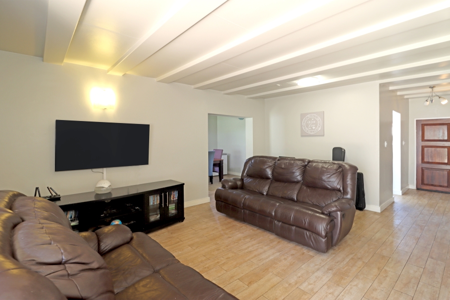 3 Bedroom Property for Sale in Fairland Gauteng