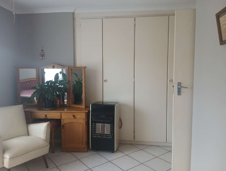 2 Bedroom Property for Sale in Albertsdal Gauteng