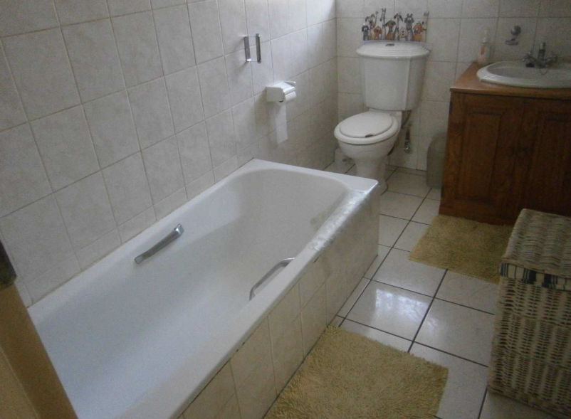 2 Bedroom Property for Sale in Albertsdal Gauteng