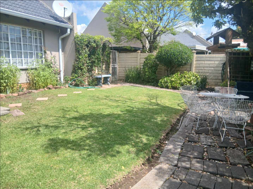 2 Bedroom Property for Sale in Albertsdal Gauteng