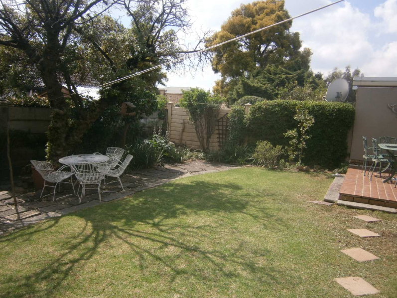 2 Bedroom Property for Sale in Albertsdal Gauteng