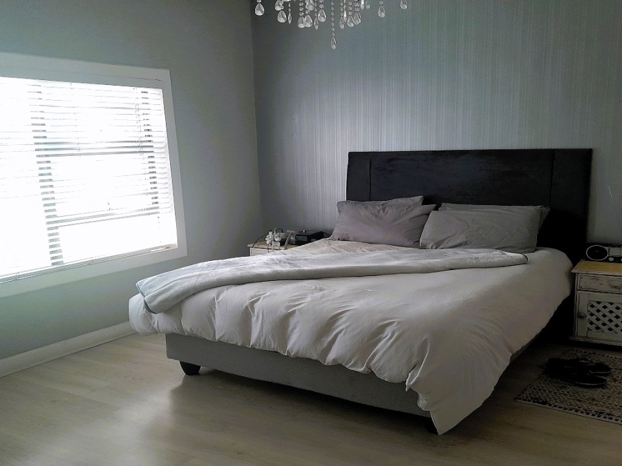 4 Bedroom Property for Sale in Brackendowns Gauteng