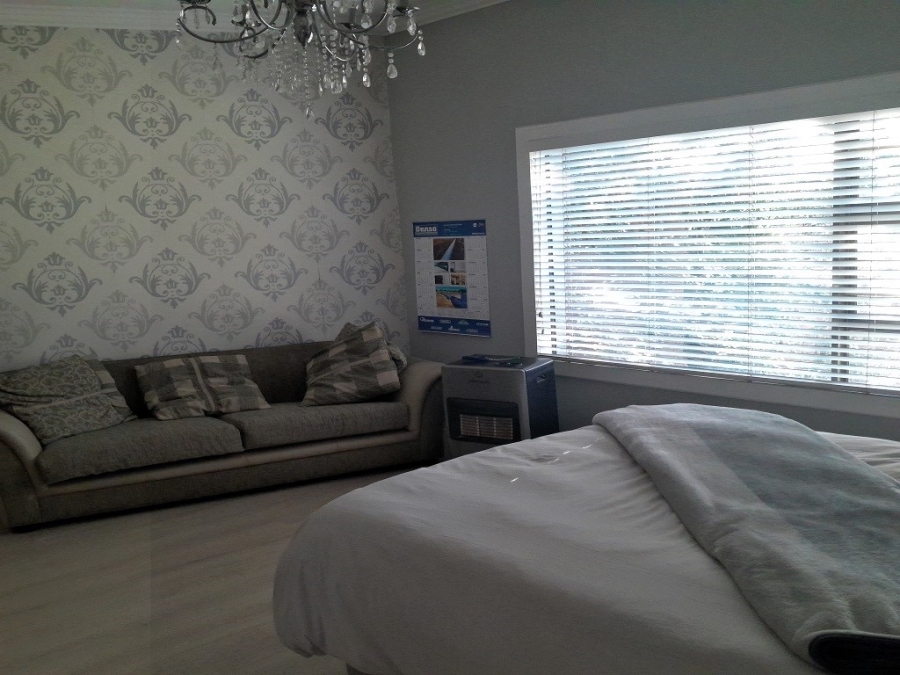 4 Bedroom Property for Sale in Brackendowns Gauteng