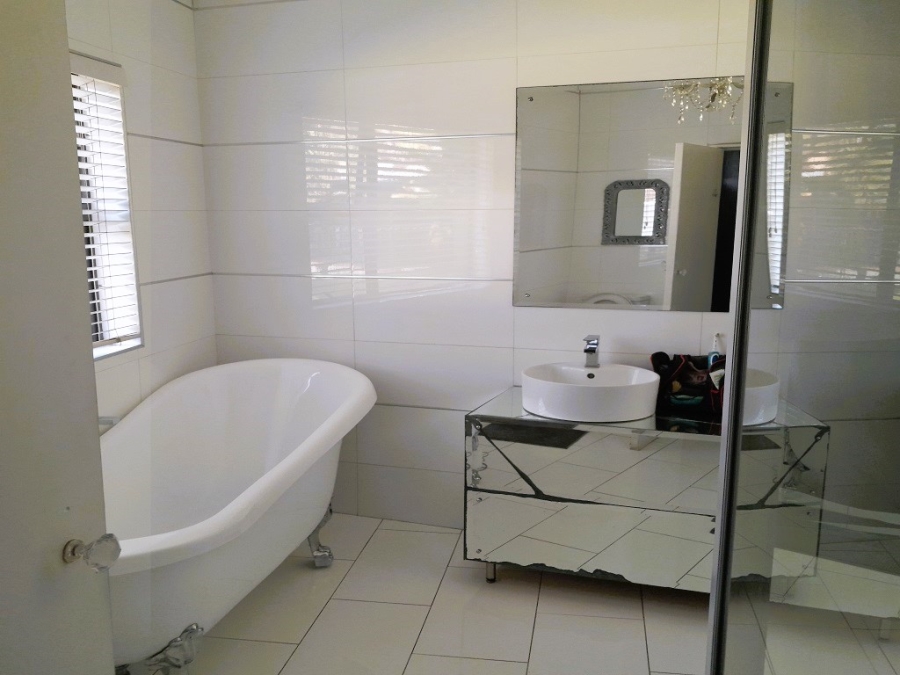 4 Bedroom Property for Sale in Brackendowns Gauteng