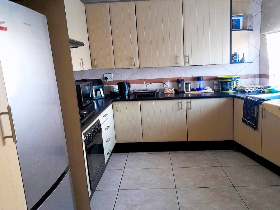4 Bedroom Property for Sale in Brackendowns Gauteng
