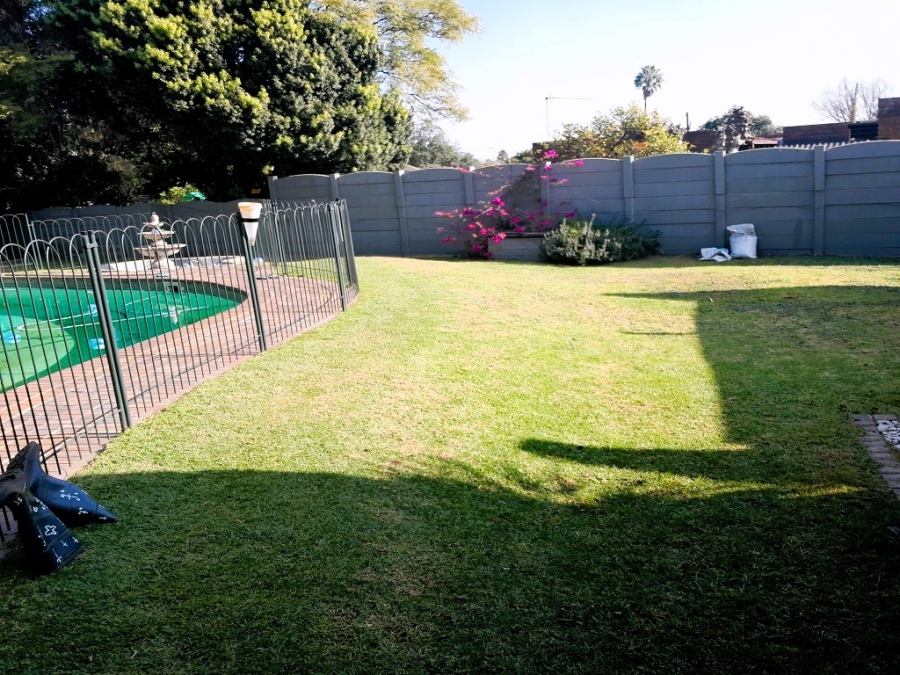 4 Bedroom Property for Sale in Brackendowns Gauteng