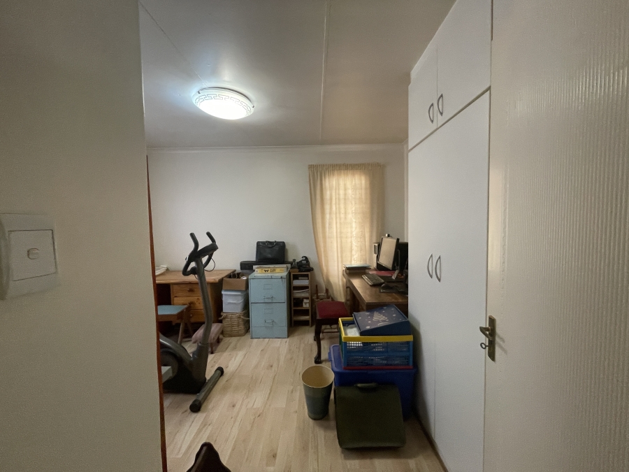 3 Bedroom Property for Sale in Parkhill Gardens Gauteng