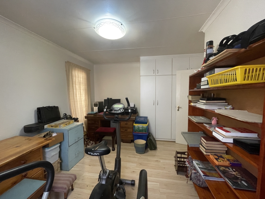 3 Bedroom Property for Sale in Parkhill Gardens Gauteng