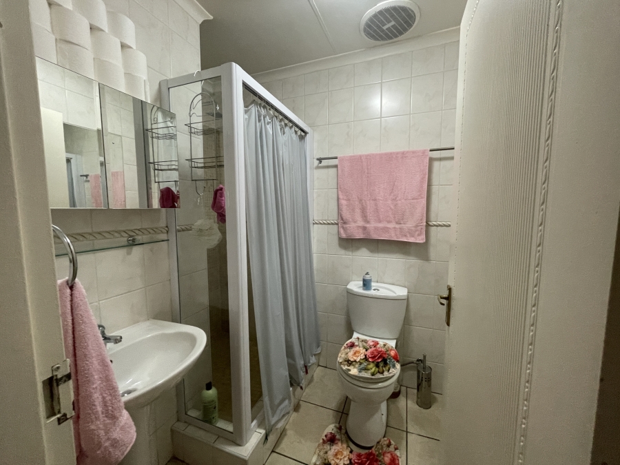 3 Bedroom Property for Sale in Parkhill Gardens Gauteng
