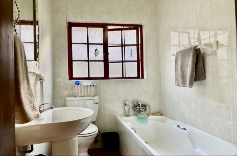 4 Bedroom Property for Sale in Kensington Gauteng