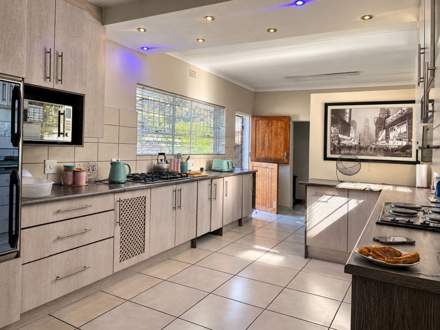 4 Bedroom Property for Sale in Vanderbijlpark SE 2 Gauteng
