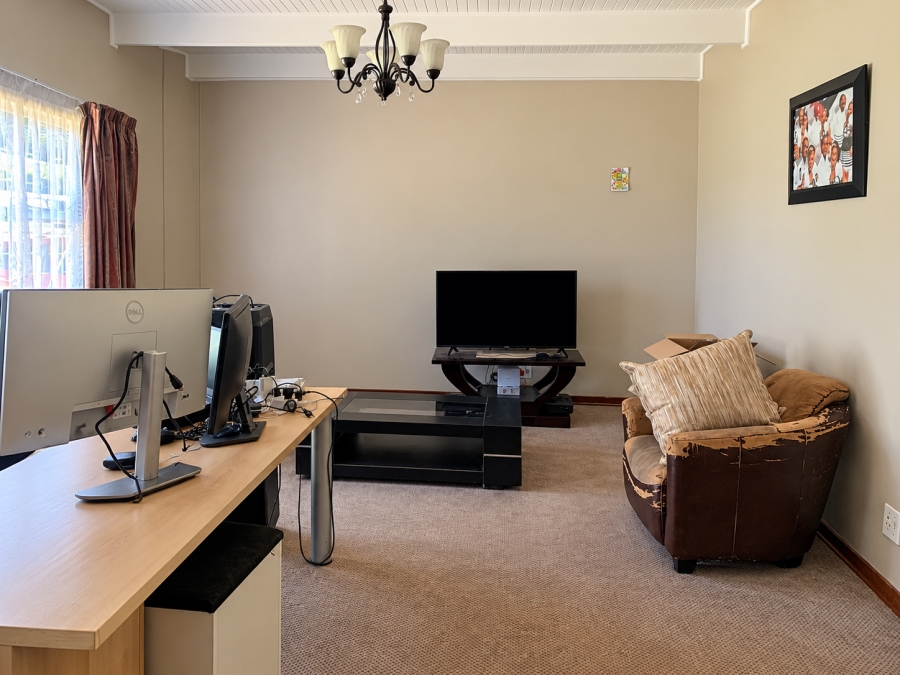 4 Bedroom Property for Sale in Vanderbijlpark SE 2 Gauteng