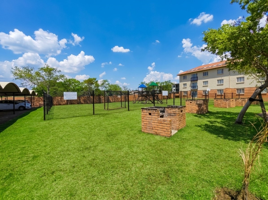 2 Bedroom Property for Sale in Montana Gauteng
