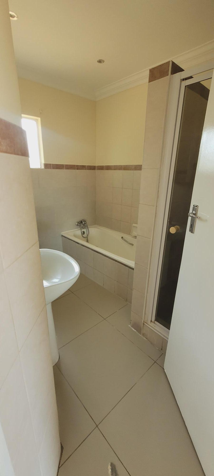 2 Bedroom Property for Sale in Montana Gauteng
