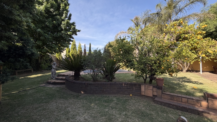 4 Bedroom Property for Sale in Farrarmere Gauteng