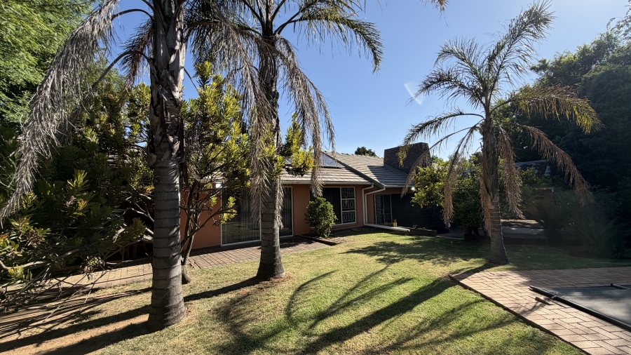 4 Bedroom Property for Sale in Farrarmere Gauteng
