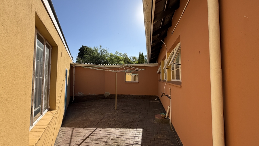 4 Bedroom Property for Sale in Farrarmere Gauteng