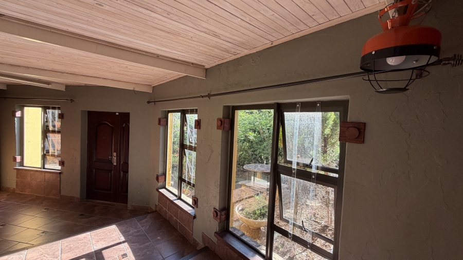 4 Bedroom Property for Sale in Farrarmere Gauteng