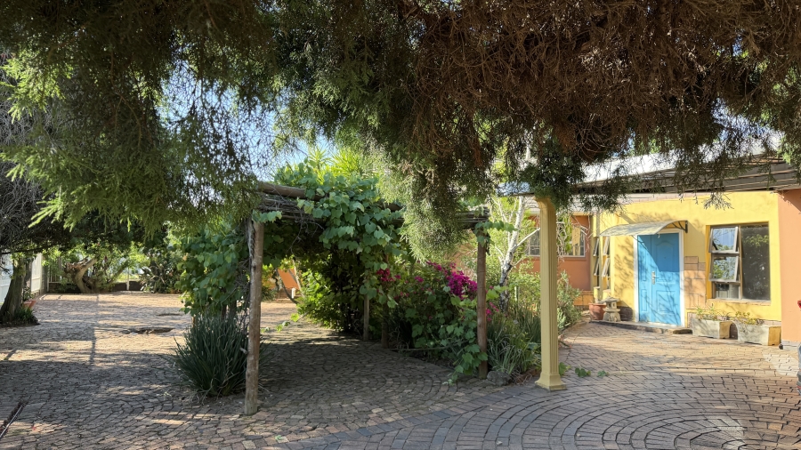 4 Bedroom Property for Sale in Farrarmere Gauteng