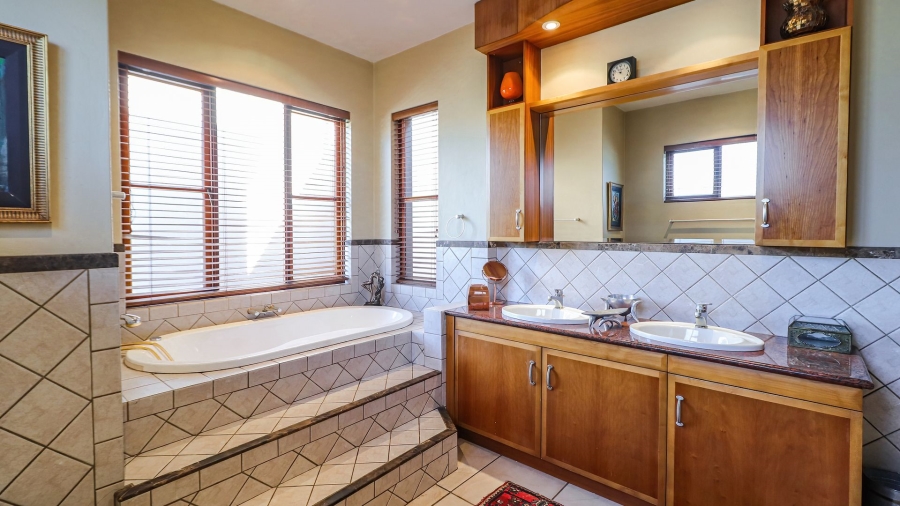 4 Bedroom Property for Sale in Dainfern Gauteng