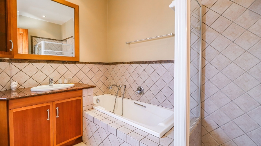 4 Bedroom Property for Sale in Dainfern Gauteng