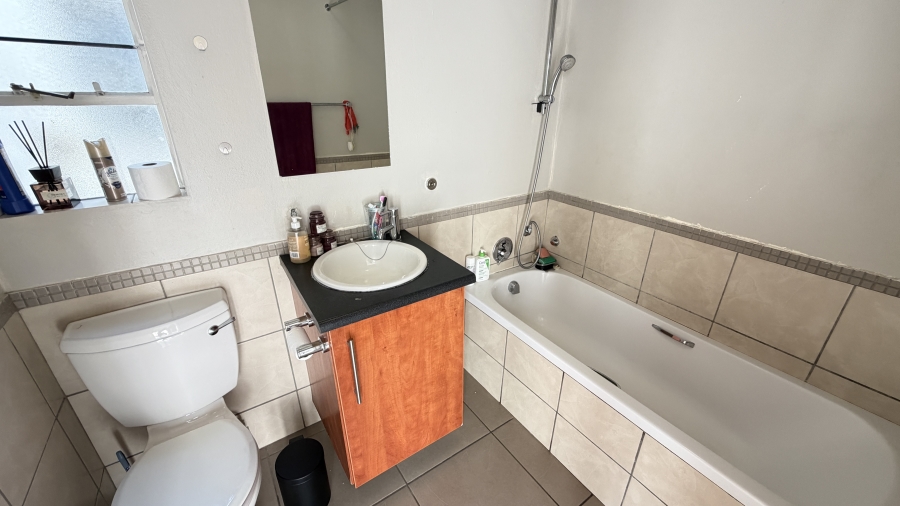1 Bedroom Property for Sale in Ferndale Gauteng
